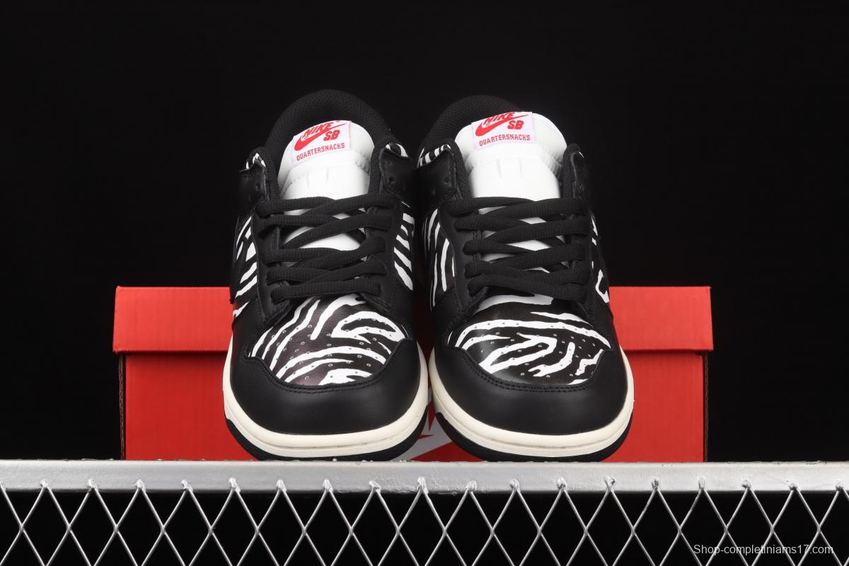 Quartersnacks x NIKE SB DUNK Zebra black and white zebra stripes joint style low-side sports and leisure board shoes DM3510-001