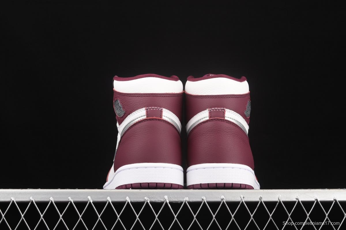 Air Jordan 1 Retro High OG Bordeaux Bordeaux burgundy high top basketball shoes 555088-611