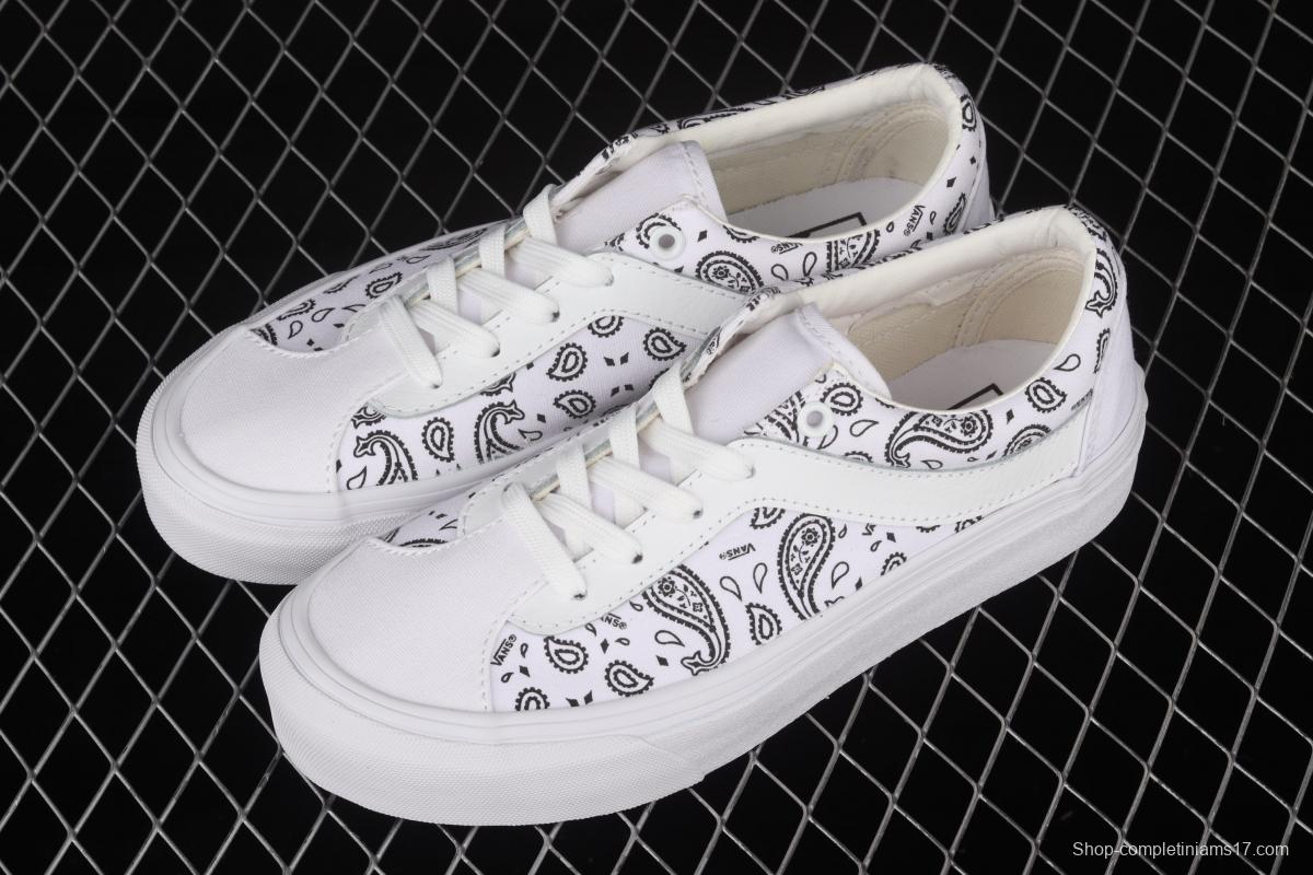 Vans Bold NI black and white printed cashew flower low upper board shoes VN0A3WLP42M