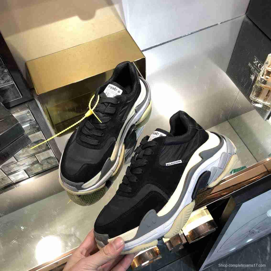 Men/Women Balenciaga Triple S Sneaker Black Item 6380340