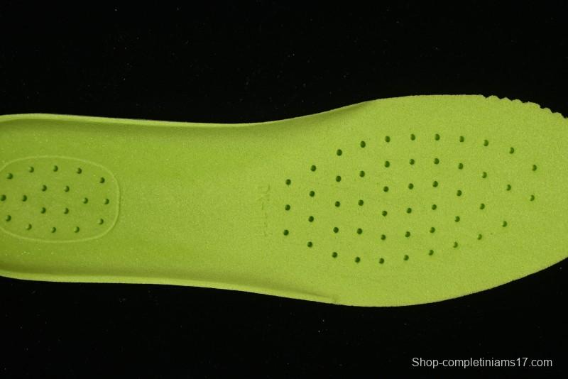 Gucci Chunky B Screener GG Casual Sneakers in Beige and Ebony GG Canvas with Leather Trim - 9Y9209666