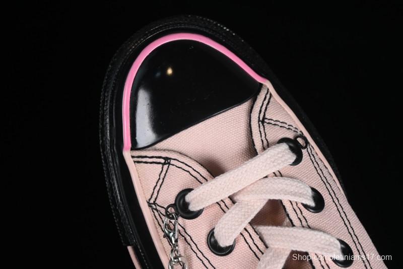 Converse Chuck 70s Low-Top Casual Sneakers with Black-Pink Chain Design - A09542C