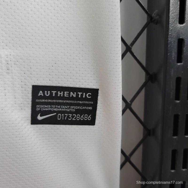 10/11 Retro Juventus Away Jersey