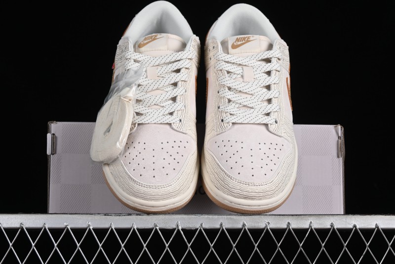 Supreme x Nike Dunk Low SB Skate Shoes with Zoom Air Cushion - XD6188-035