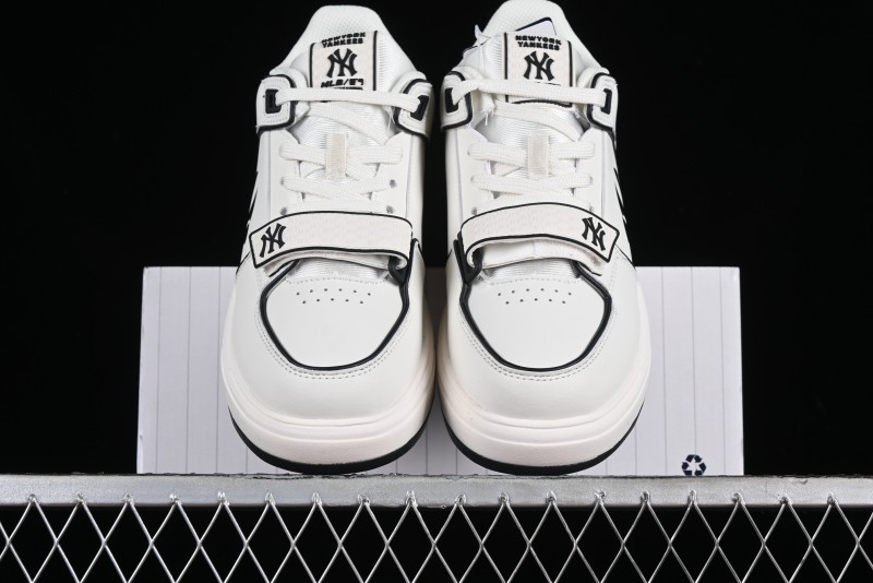 MLB Chunky Liner New York Yankees Hook & Loop Lightweight Platform Sneakers with 6cm Height Increase - 3ASXLMB3N50BKS