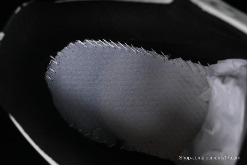 MLB Chunky Classic Base Heel Monogram Lightweight Platform Sneakers with 6cm Height Boost - 3ASXCBH4N50BKS