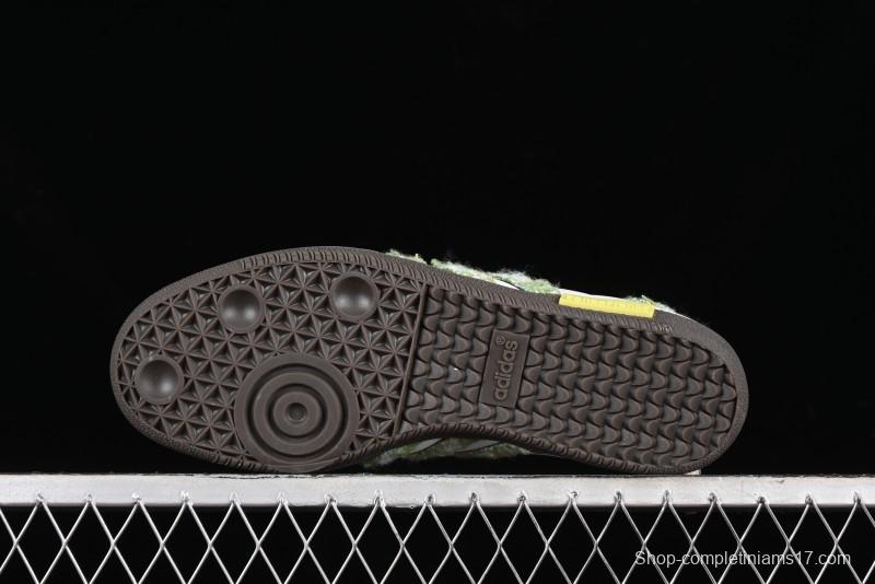 Adidas Originals Samba OG Low-Top Casual Sneakers with Panda Mischief Design - B75806