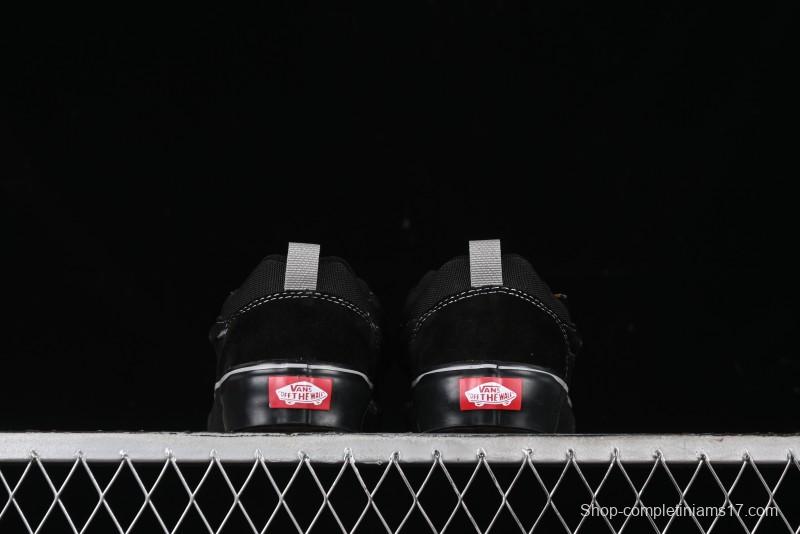 Vans Knu Skool Low Top Retro Casual Vulcanized Slip-On Shoes in Black - VN000CRPBMA