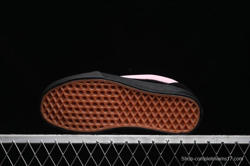 Vans Knu Skool Low Top Retro Sneakers in Black Pink with Big Logo - VN0009QC6BT1