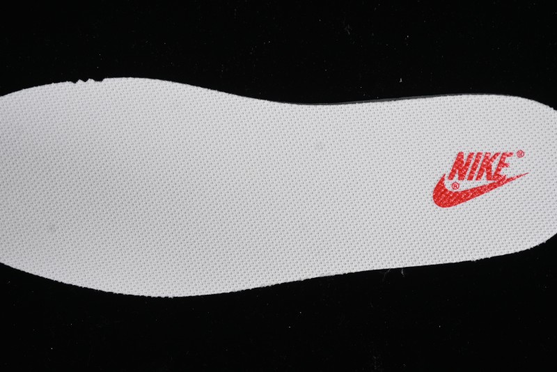 Supreme x Nike SB Dunk Low Anniversary Custom White Red Colorway Low-Top Casual Skate Shoes - BB8657-107