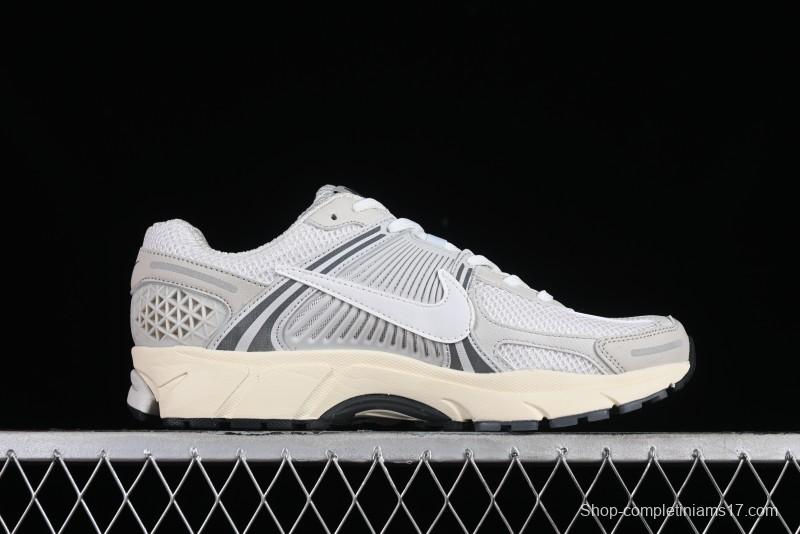 Nike Zoom Vomero 5 SP Retro Casual Running Shoes with Lightweight EVA Midsole - HF0731-007