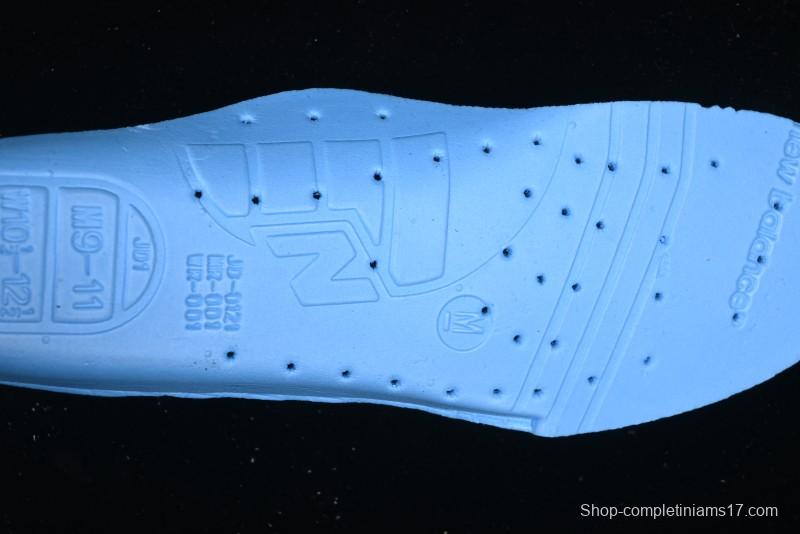 New Balance 990 Series Premium Retro Running Shoes with Carbon Midsole - M990BB4