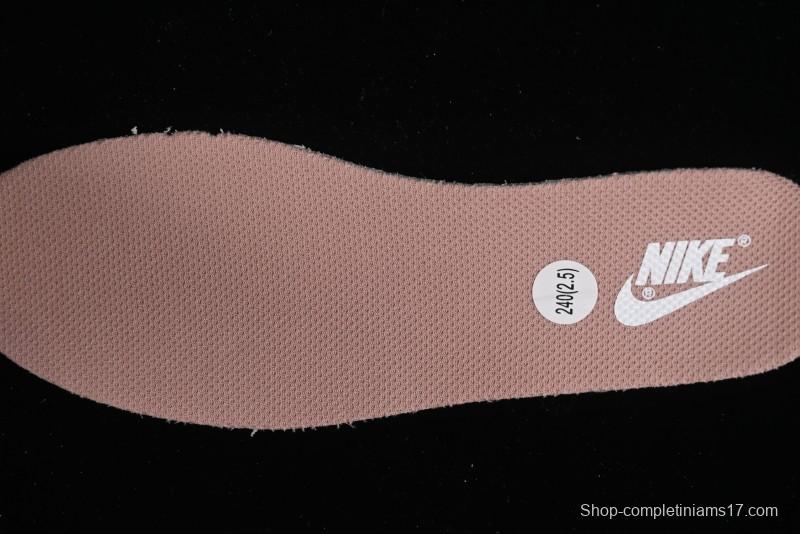 Nike Dunk Low SB Christmas Gift Strawberry Cake Casual Sneakers with Dual Laces - DD1503-118