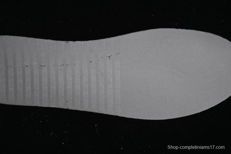 Nike SB Dunk Low x Undefeated Anniversary High-End Custom Low-Top Casual Skate Shoes - UN1697-666