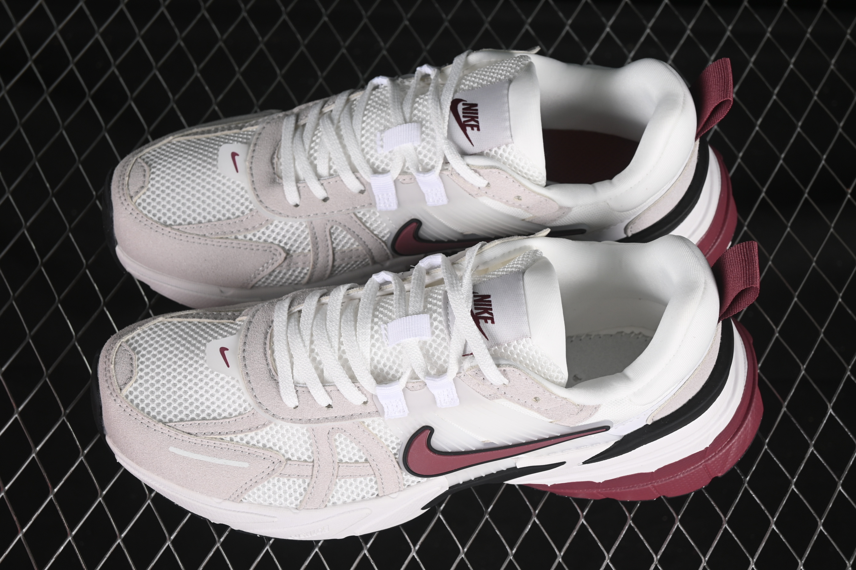 Nike Runtekk V2K Run Cushioned Anti-Slip Retro Low-Top Running Shoes - HQ3500-100