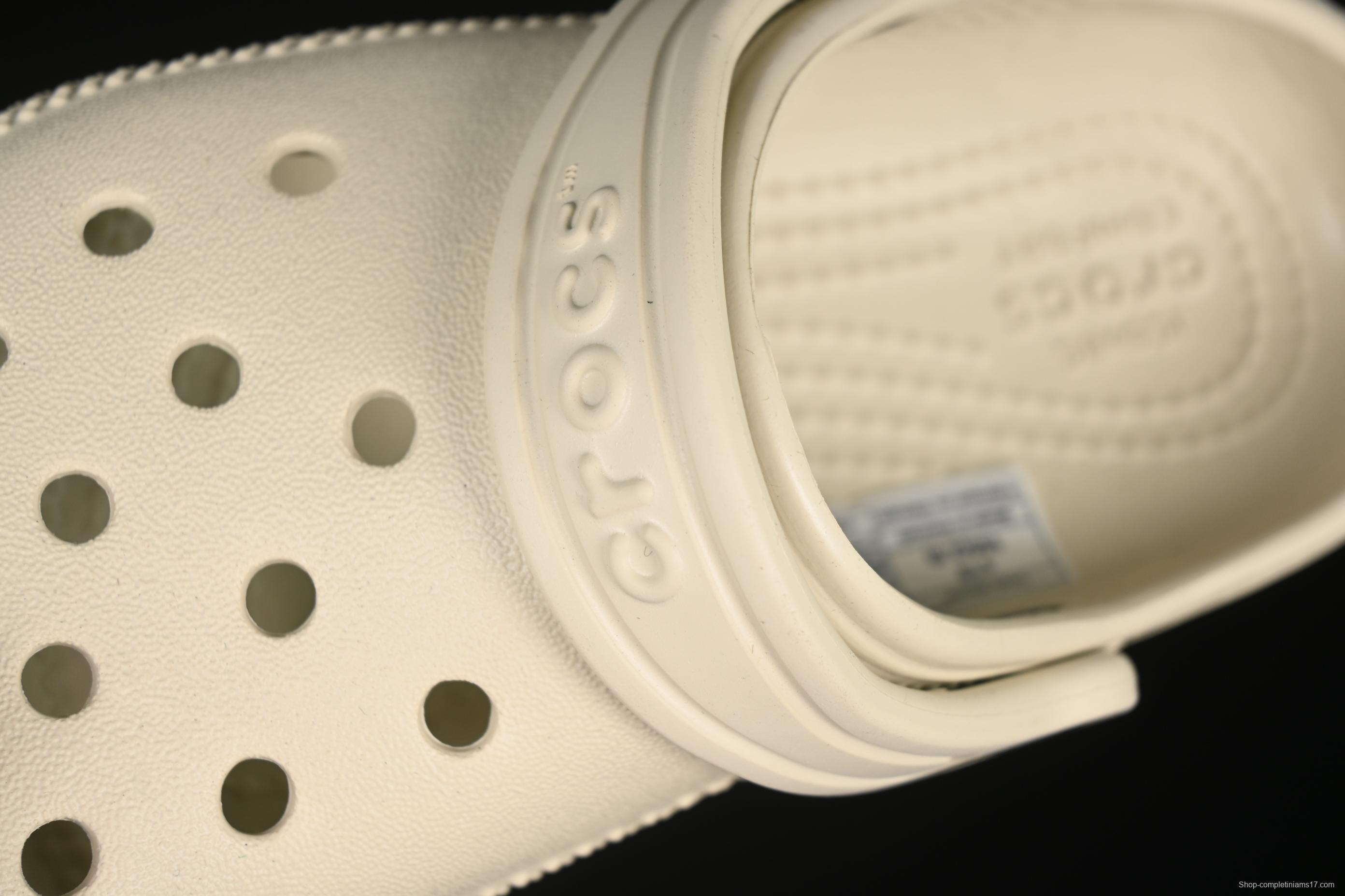 Crocs Classic Clog Kids Lightweight Slip-Resistant Comfortable Sandals - B.D4