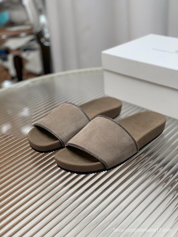 2025 Unisex Brunello Cucinelli Beige Suede Flat Slides Handcrafted With Rubber Sole KFY00240