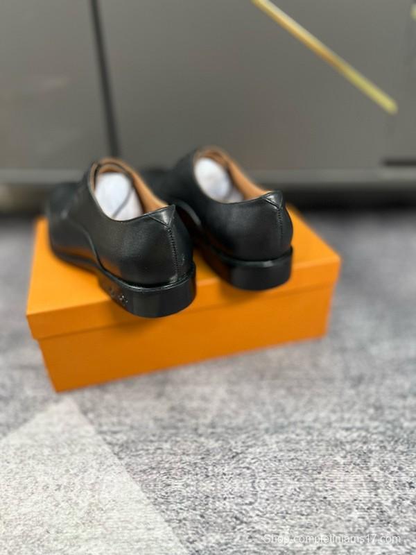2024 Men Louis Vuitton Black Leather Leather Oxford MJ00380