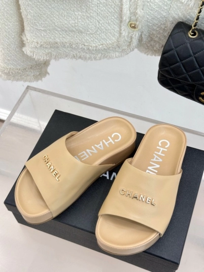 2025 Women Chanel Beige Leather Slippers