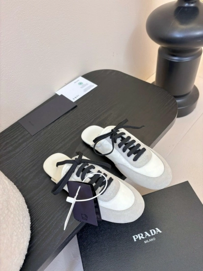 2025 Women Prada White Black Grey Suede Leather Sneaker KFY00260
