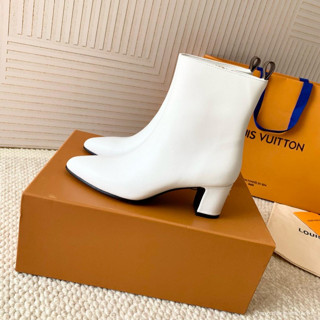 2024 Women Louis Vuitton White Leather Ankle Boots MJ00410