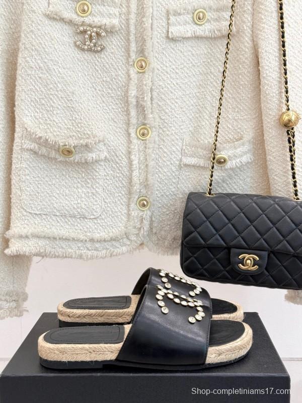 2025 Slippers Chanel Black Leather Slippers