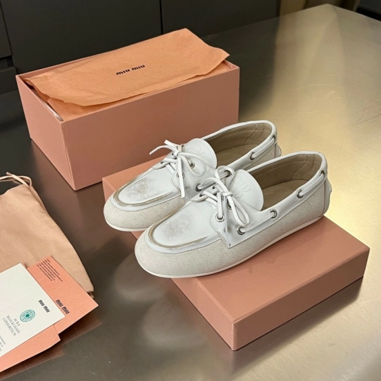 2025 Women Miu Miu White Leather Loafers LY00230