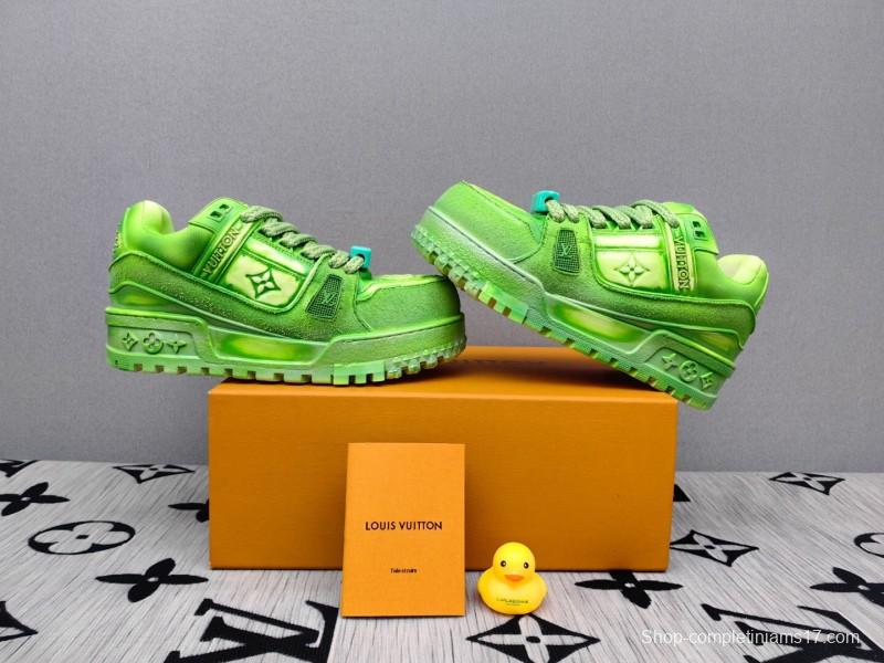 2025 Unisex Louis Vuitton Green Mesh Suede Trainer KFY00510