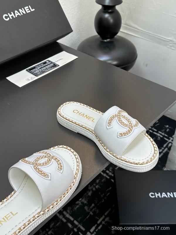 2025 Slippers CHANEL White Leather Woven Chain CC Logo LY00320