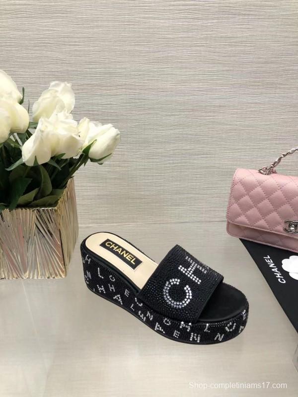2025 Slippers Chanel Black Fabric Slippers