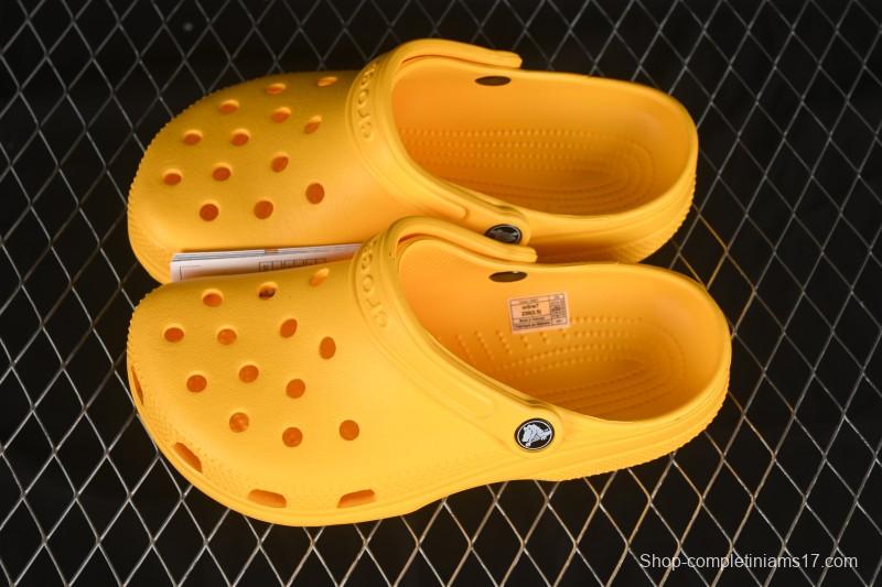 Crocs Classic Two-Way Beach Clog Sandals - B.D4