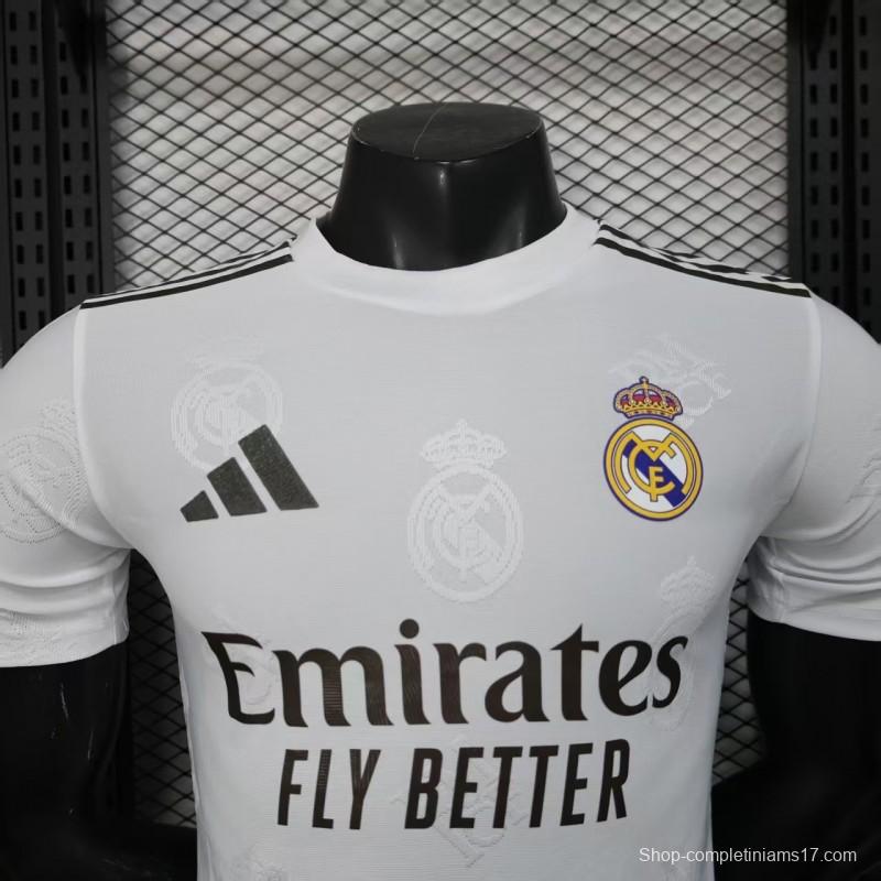 Player Version 25/26 Real Madrid White with Embossed Royal Crest Pattern Jersey