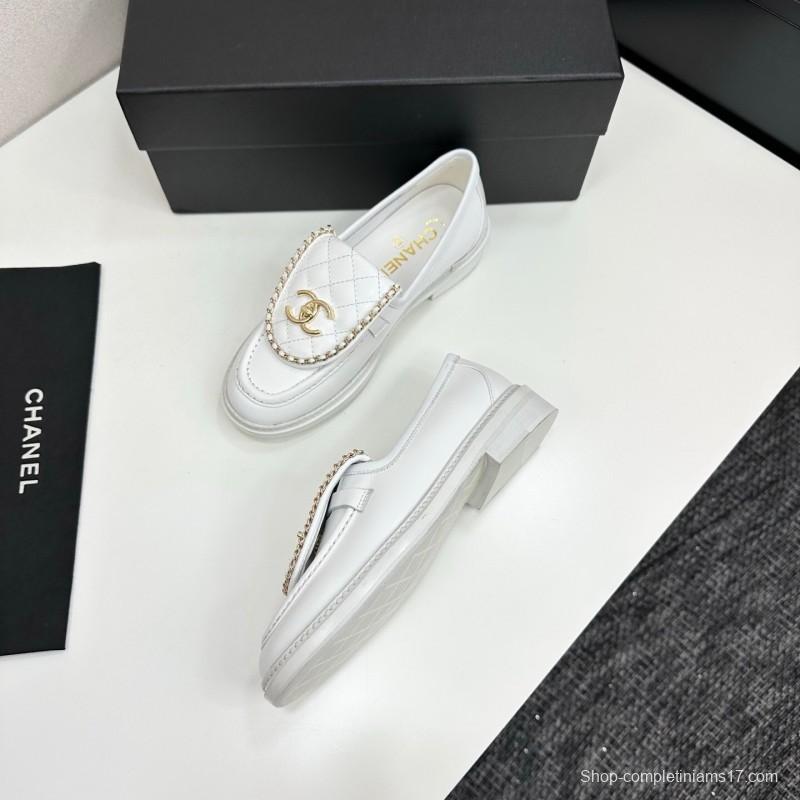 Chanel Classic Flap Chain CC Loafers with Buckle Closure - LY00320