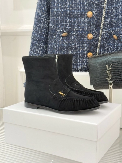 Saint Laurent YSL Letter Loaf Short Boots with Pleated Edge - KFY00430