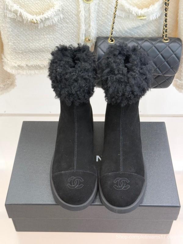 Chanel 25K Series Two-Tone CC Fur Snow Boots - KFY00300