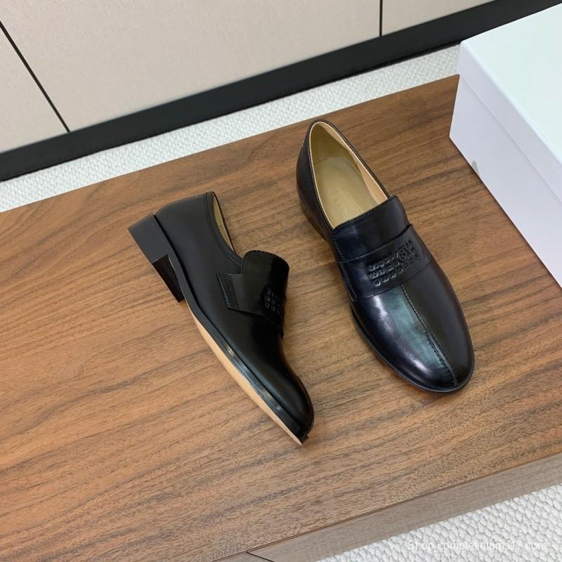 Maison Margiela SS 2025 Retro Slim-Fit Loafers - KFY00320