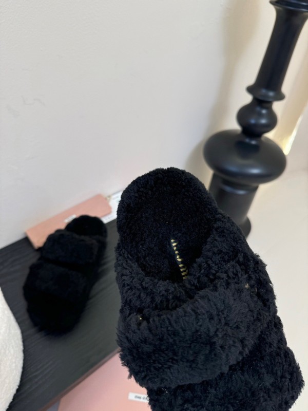 MiuMiu 2025/SS Fur Slides - KFY00310