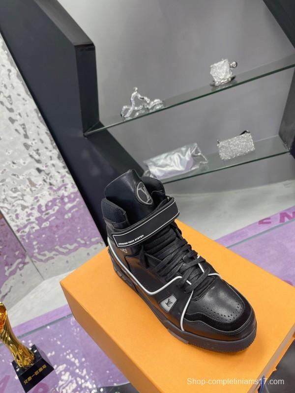 LV Trainer Maxi Sneakers with Multi-Color LED Charging Cable - AS00760
