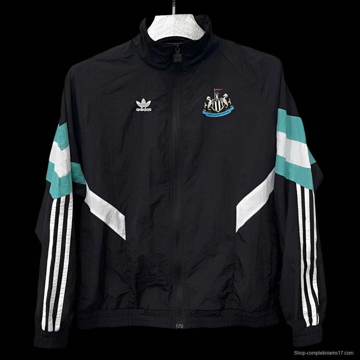 25/26 Newcastle United Black Full Zipper Windbreaker